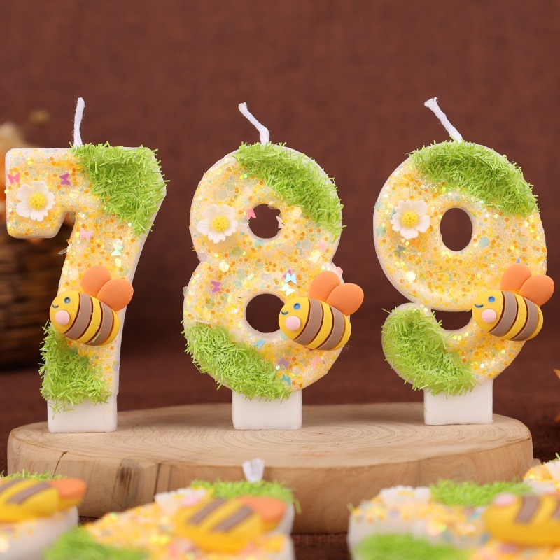 Green Yellow Bee Digital Candl - огляд і ціна Holiday Candle Set